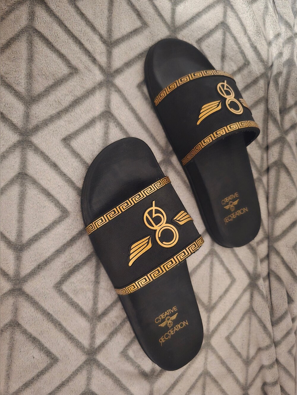 Beautiful flip flops - Picture 2 of 6